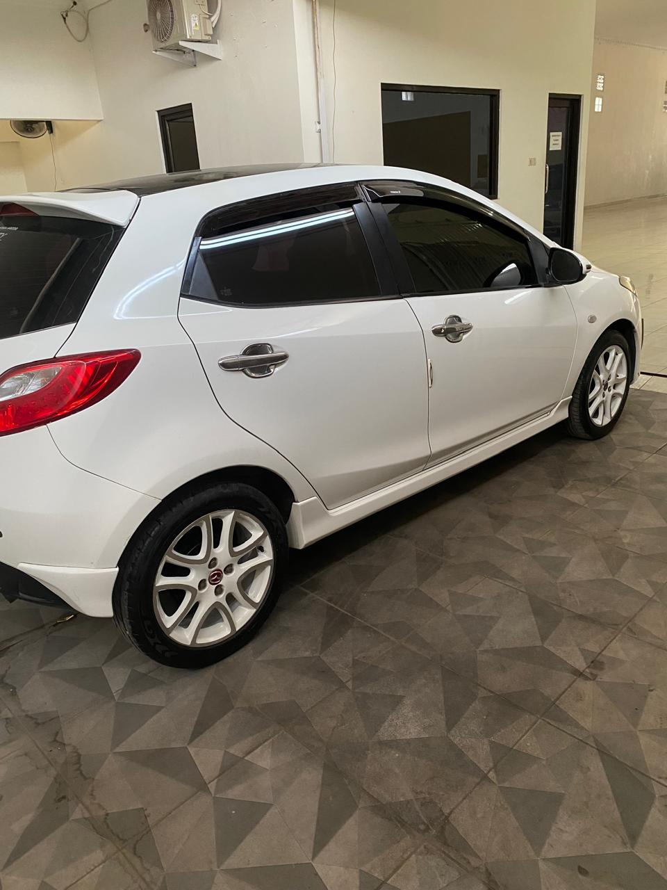 2011 Mazda 2 Hatchback 2011 Mazda 2 Hatchback