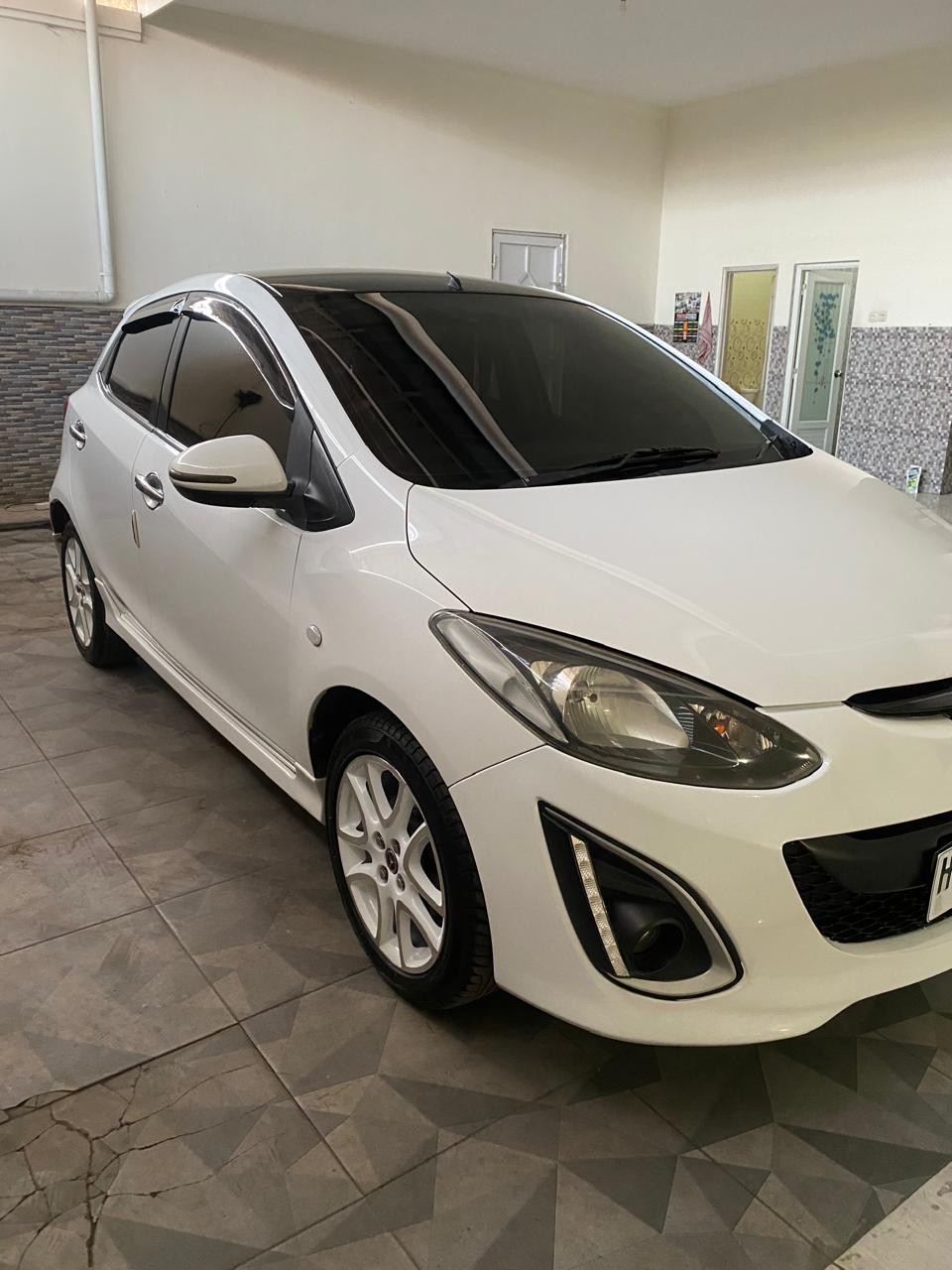 2011 Mazda 2 Hatchback 2011 Mazda 2 Hatchback