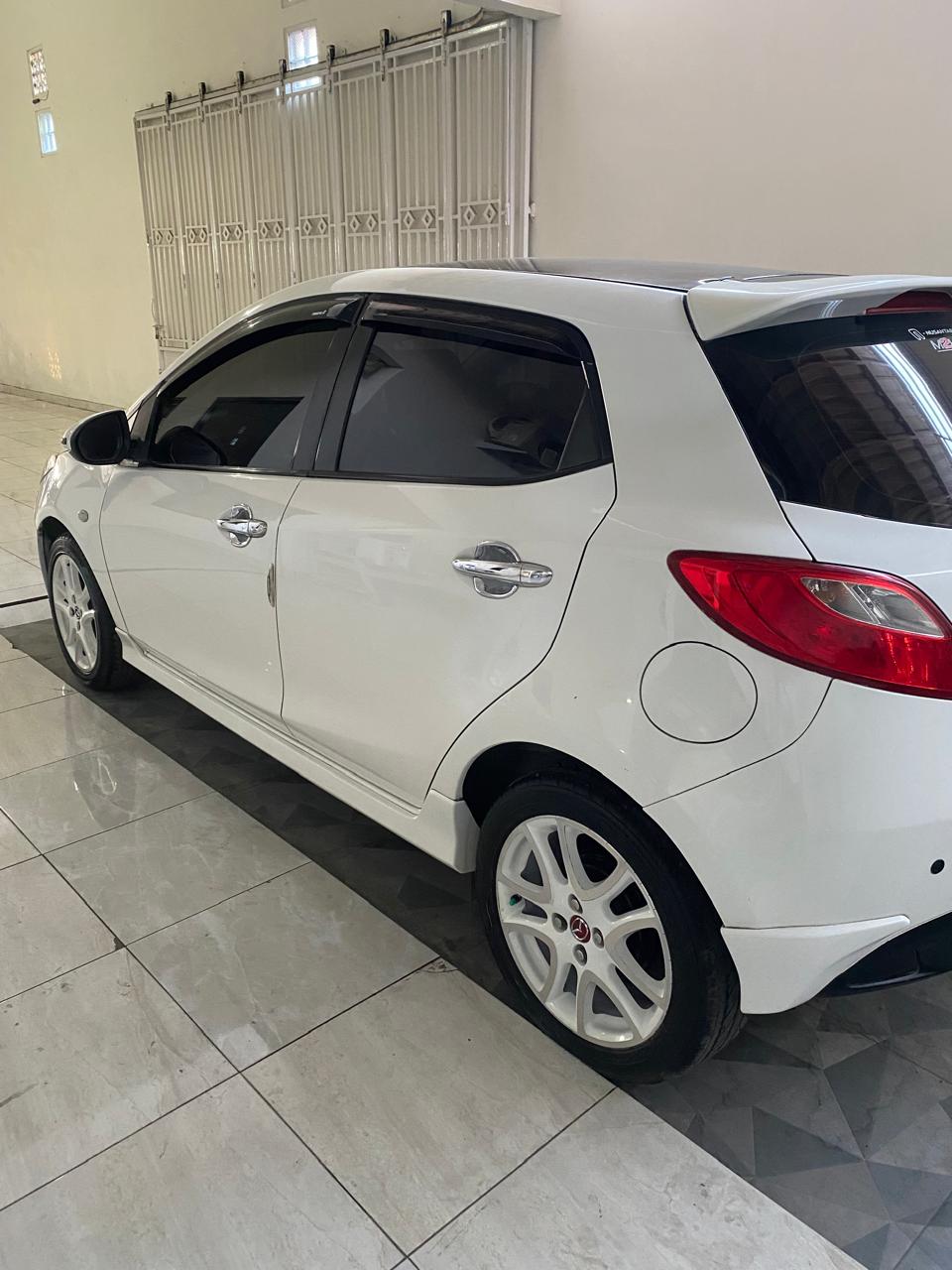 2011 Mazda 2 Hatchback 2011 Mazda 2 Hatchback