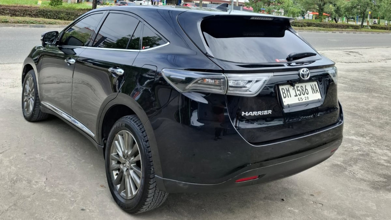 2015 Toyota Harrier 2.0L AT 2015 Toyota Harrier 2.0L AT