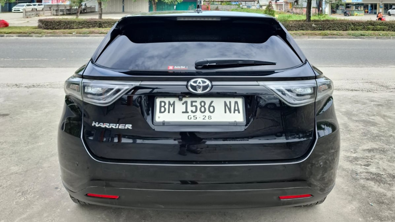 2015 Toyota Harrier 2.0L AT 2015 Toyota Harrier 2.0L AT