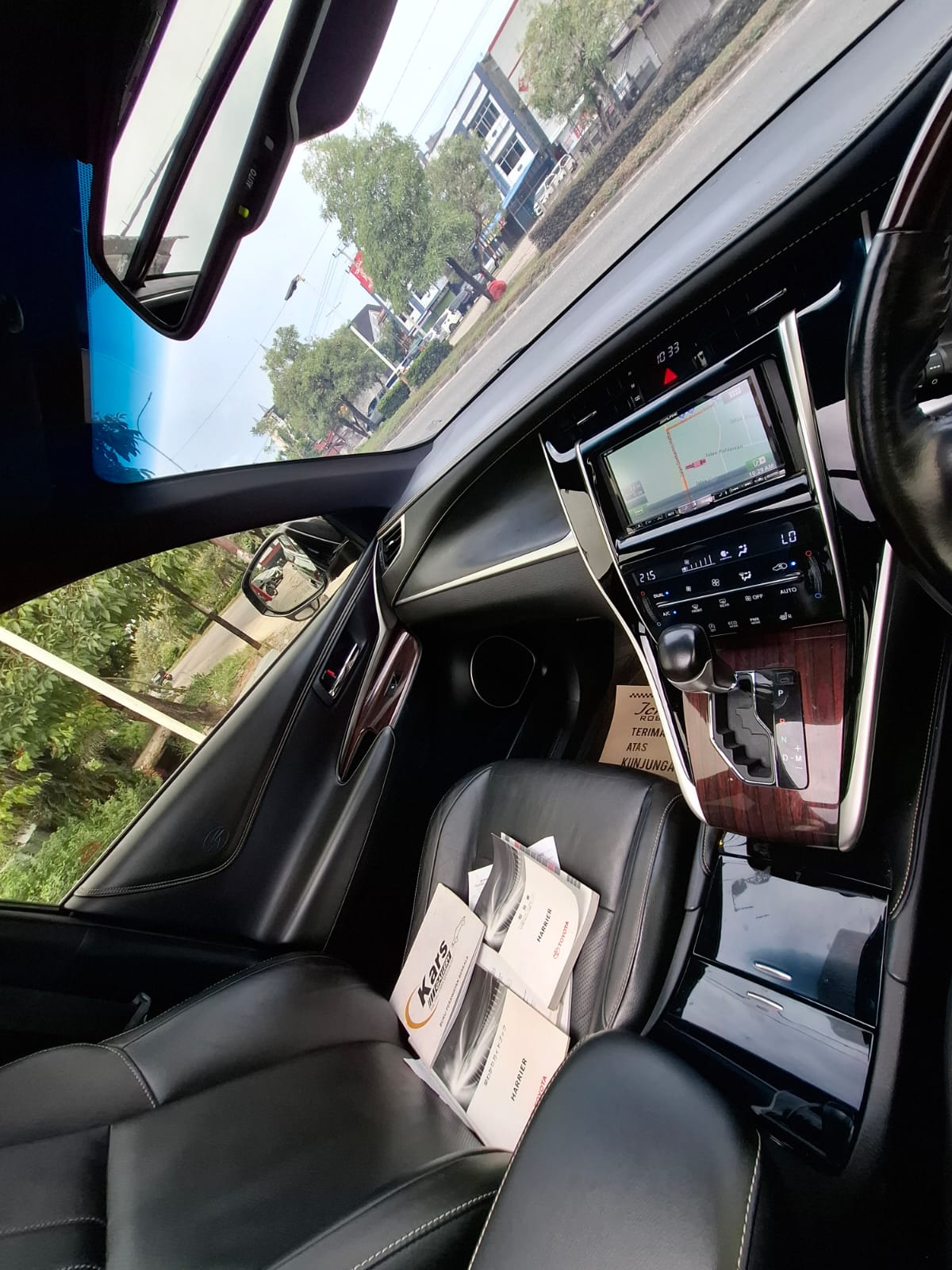 2015 Toyota Harrier 2.0L AT 2015 Toyota Harrier 2.0L AT