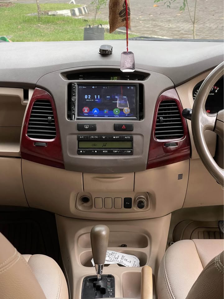 2006 Toyota Kijang Innova 2.0 V AT 2006 Toyota Kijang Innova 2.0 V AT