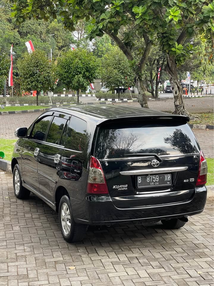 2006 Toyota Kijang Innova 2.0 V AT 2006 Toyota Kijang Innova 2.0 V AT