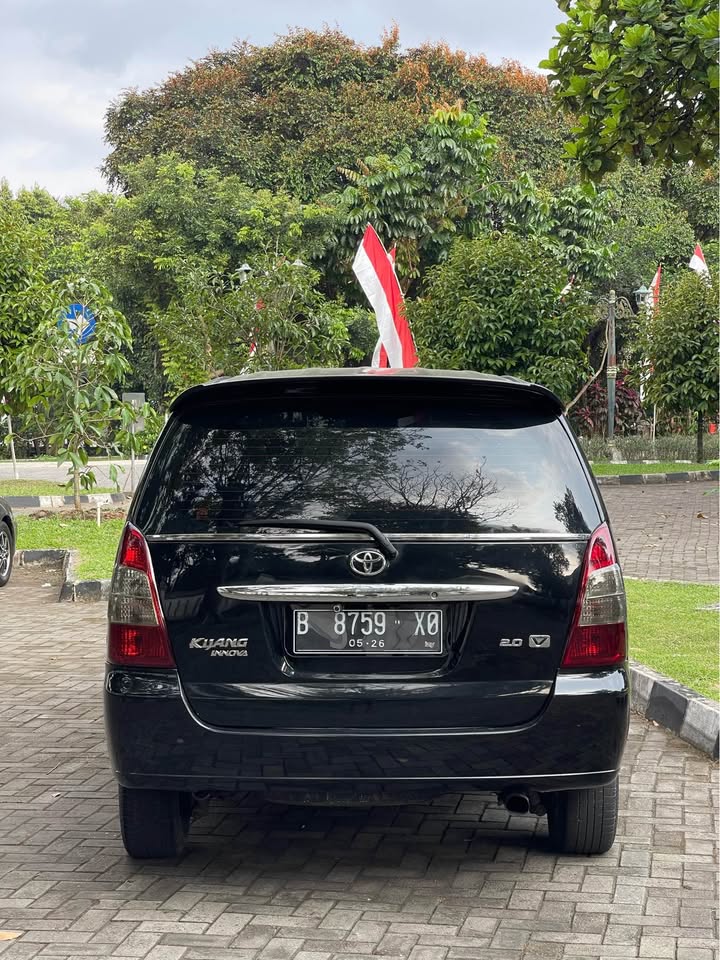 2006 Toyota Kijang Innova 2.0 V AT 2006 Toyota Kijang Innova 2.0 V AT