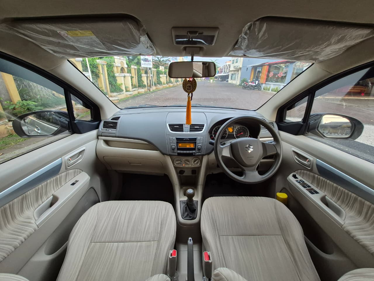 2017 Suzuki Ertiga  GL MT 2017 Suzuki Ertiga  GL MT