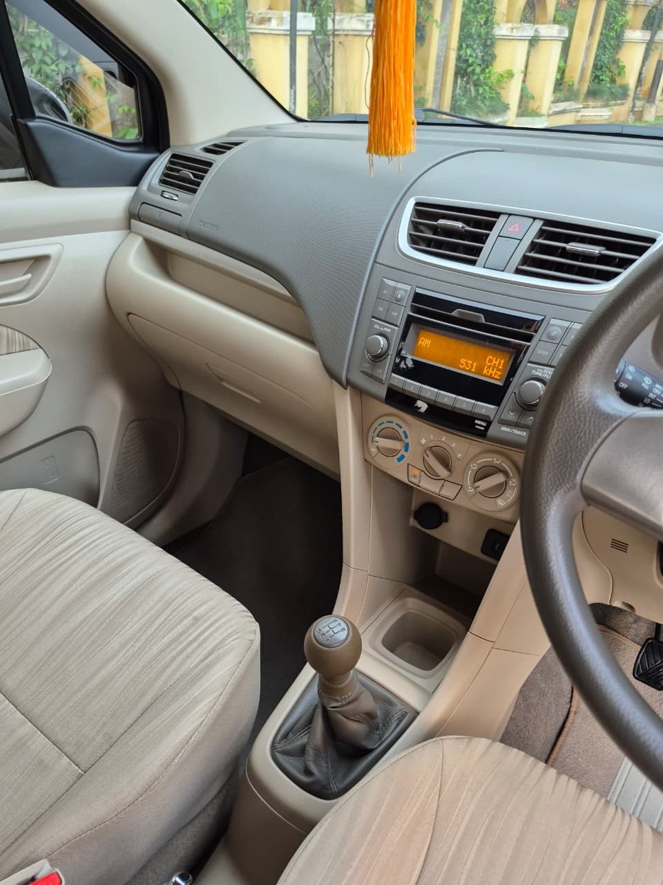 2017 Suzuki Ertiga  GL MT 2017 Suzuki Ertiga  GL MT