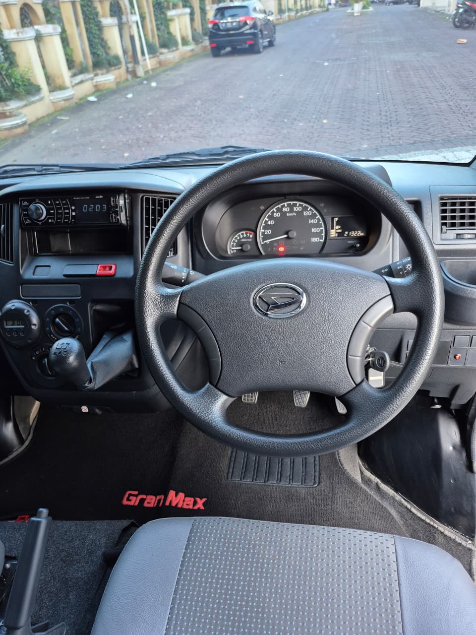 2023 Daihatsu Gran Max MB Minibus 1.5L D Mini Bus MT 2023 Daihatsu Gran Max MB Minibus 1.5L D Mini Bus MT