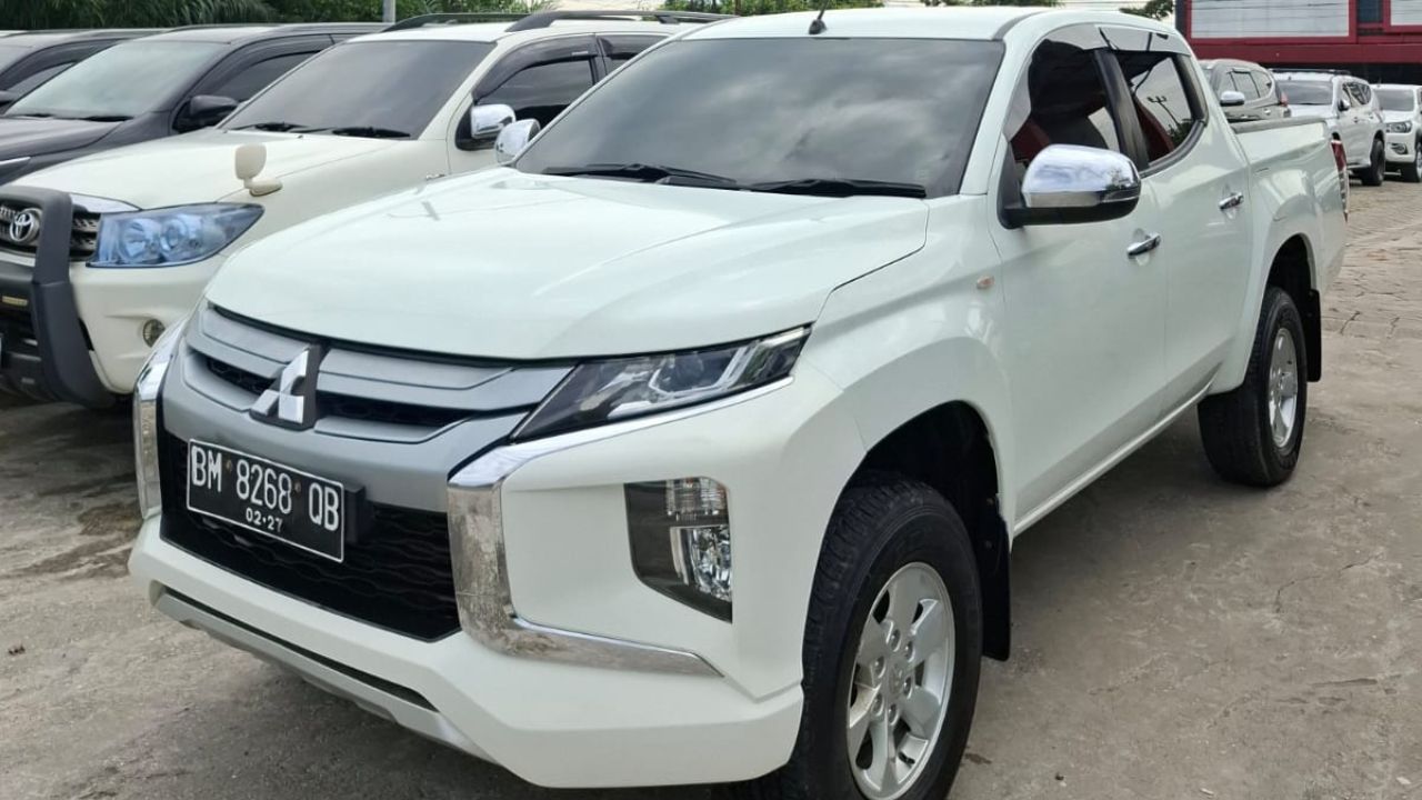 2021 Mitsubishi Triton  GLS MT Double Cab 4WD 2021 Mitsubishi Triton  GLS MT Double Cab 4WD