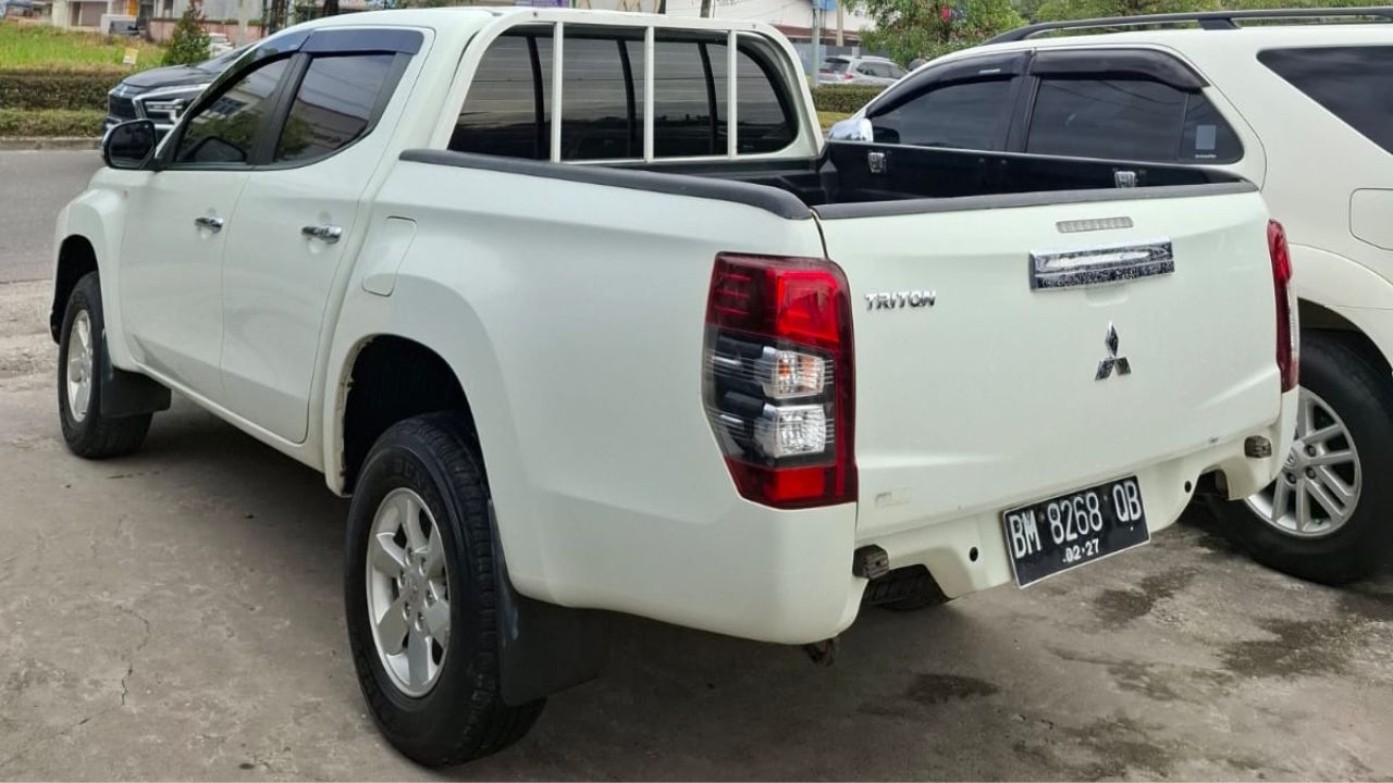 2021 Mitsubishi Triton  GLS MT Double Cab 4WD 2021 Mitsubishi Triton  GLS MT Double Cab 4WD