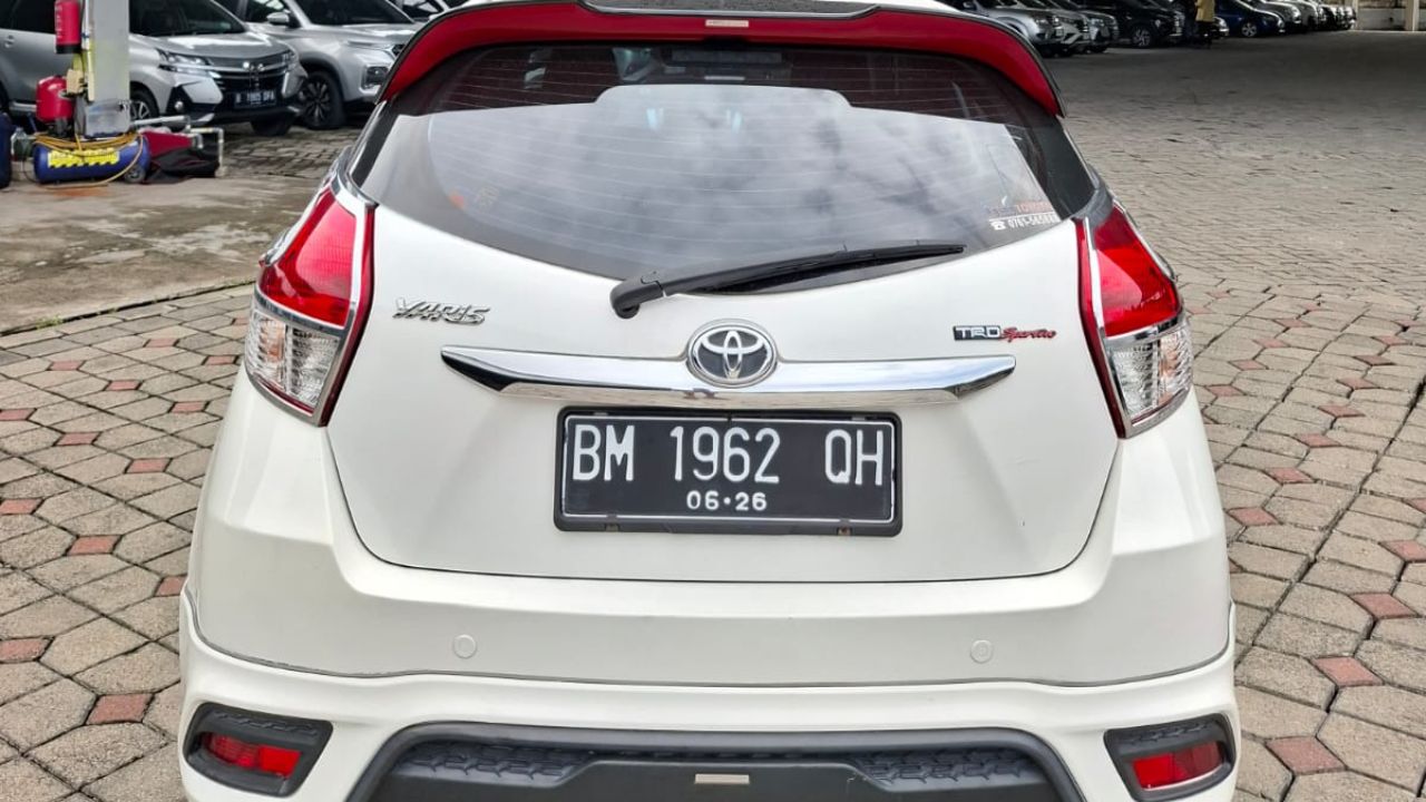 2016 Toyota Yaris 2016 Toyota Yaris