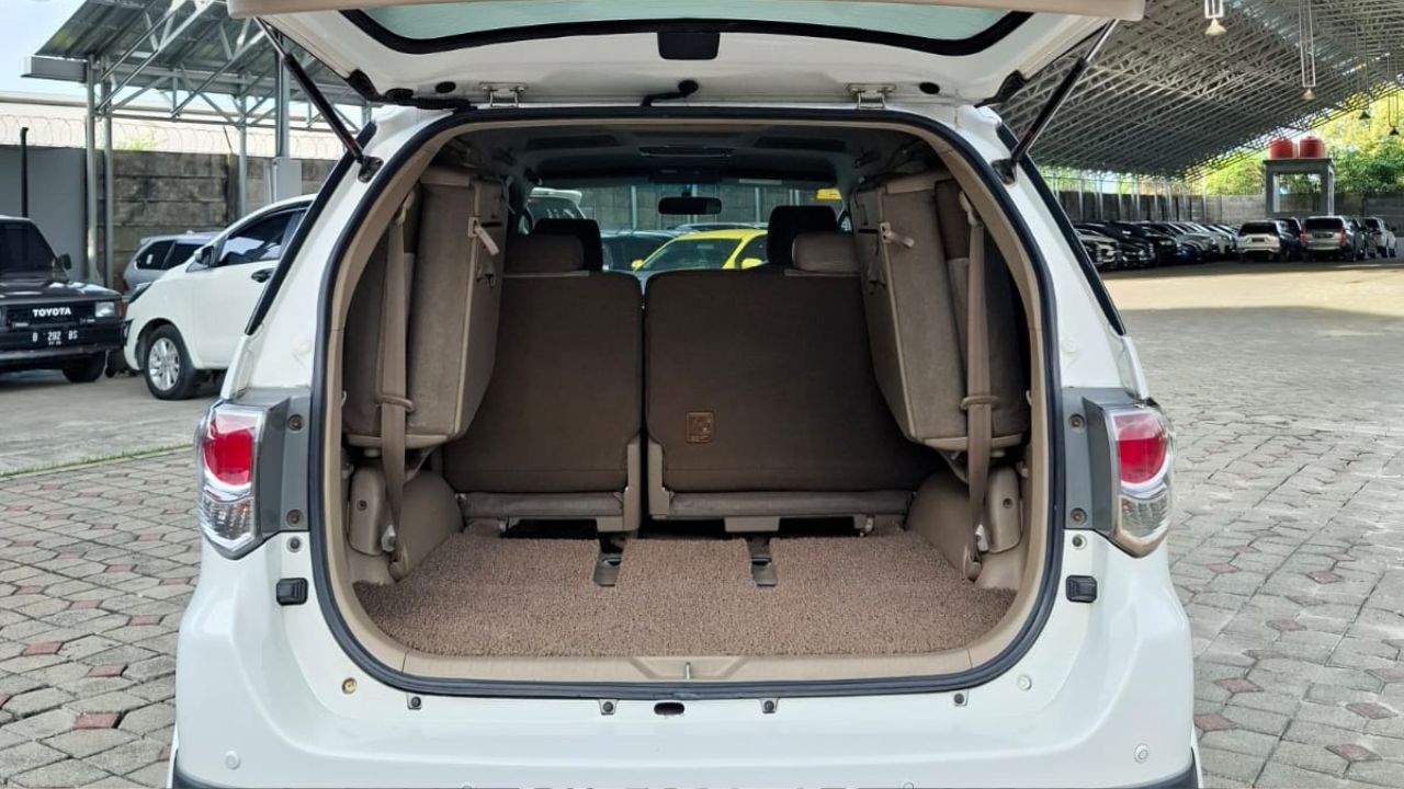 2014 Toyota Fortuner  2.5L G VNT TRD Diesel AT 2014 Toyota Fortuner  2.5L G VNT TRD Diesel AT