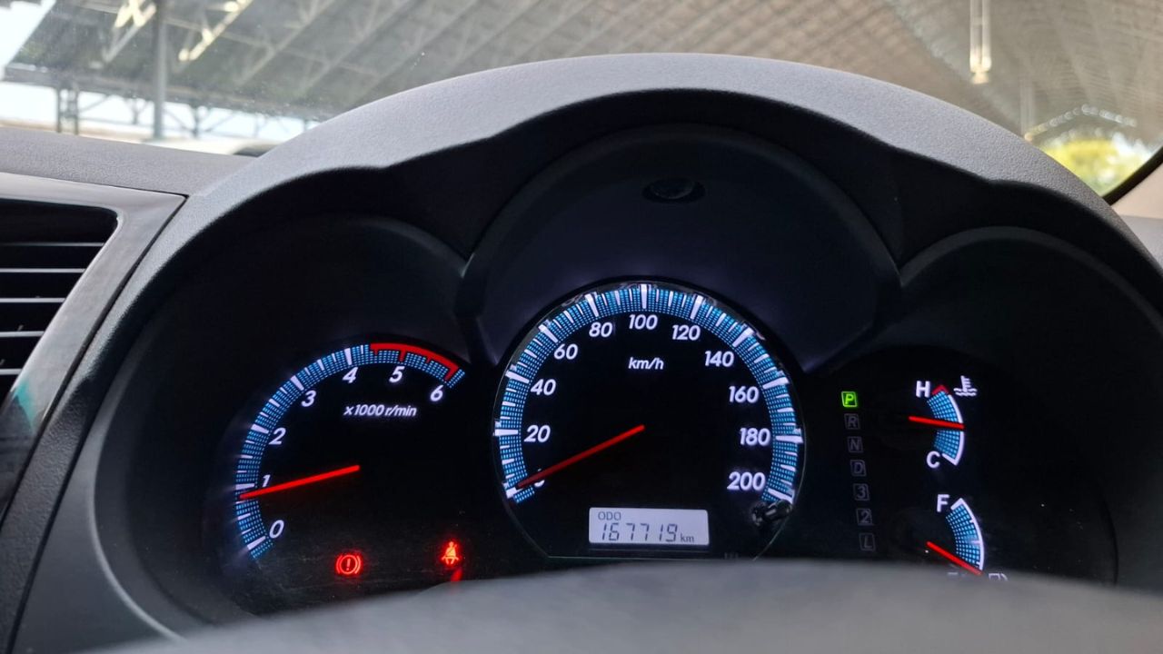 2014 Toyota Fortuner  2.5L G VNT TRD Diesel AT 2014 Toyota Fortuner  2.5L G VNT TRD Diesel AT