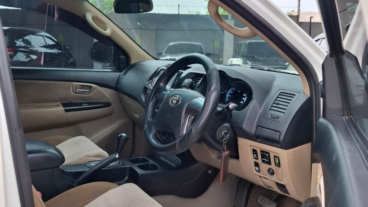 2014 Toyota Fortuner  2.5L G VNT TRD Diesel AT 2014 Toyota Fortuner  2.5L G VNT TRD Diesel AT