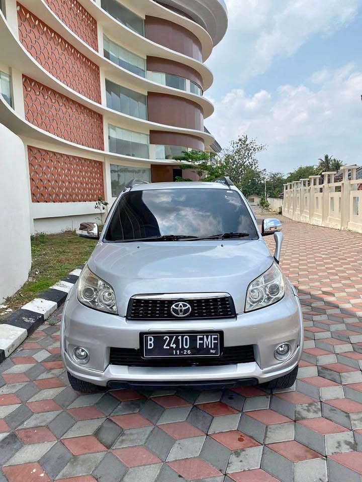 2011 Toyota Rush  S AT Bekas 2011 Toyota Rush  S AT Bekas