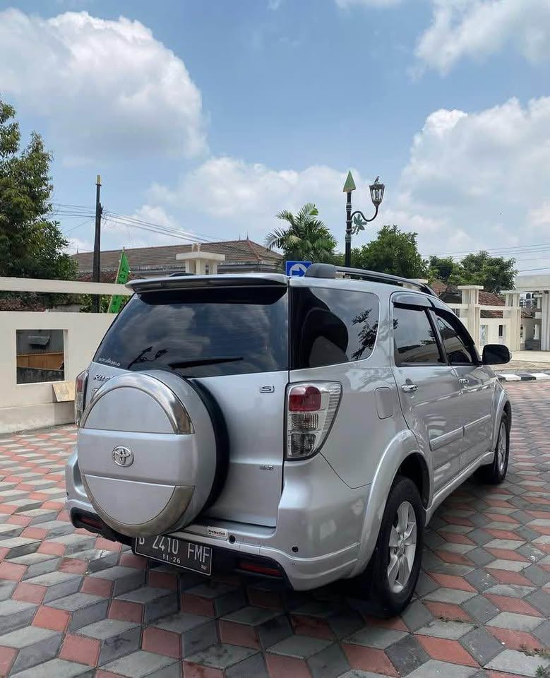 2011 Toyota Rush  S AT 2011 Toyota Rush  S AT