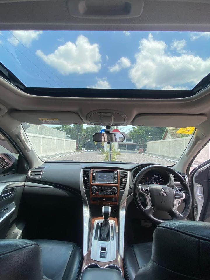 2016 Mitsubishi Pajero Sport Dakar AT 4x2 2016 Mitsubishi Pajero Sport Dakar AT 4x2