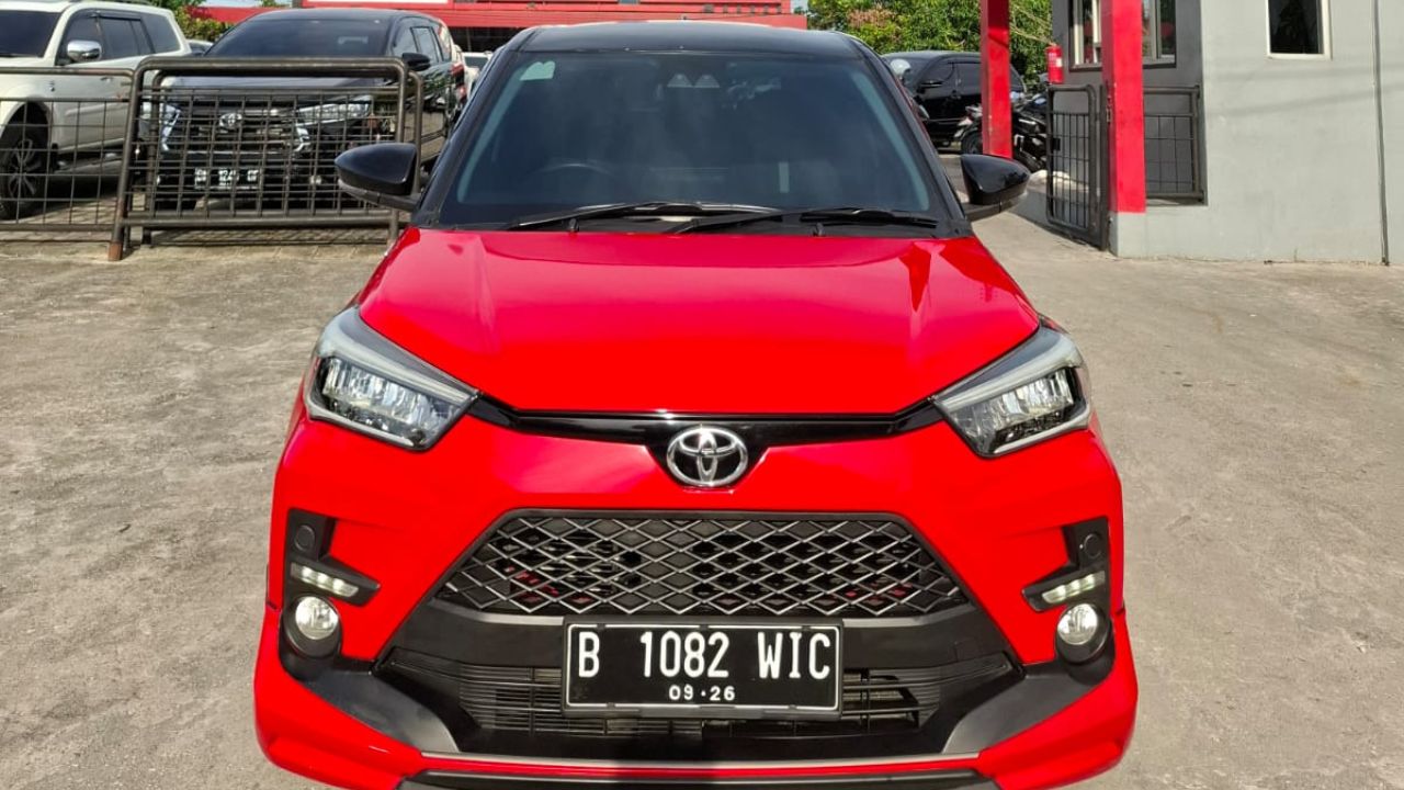 Second Hand 2021 Toyota Raize 1.0T GR CVT TSS TWO TONE Second Hand 2021 Toyota Raize 1.0T GR CVT TSS TWO TONE