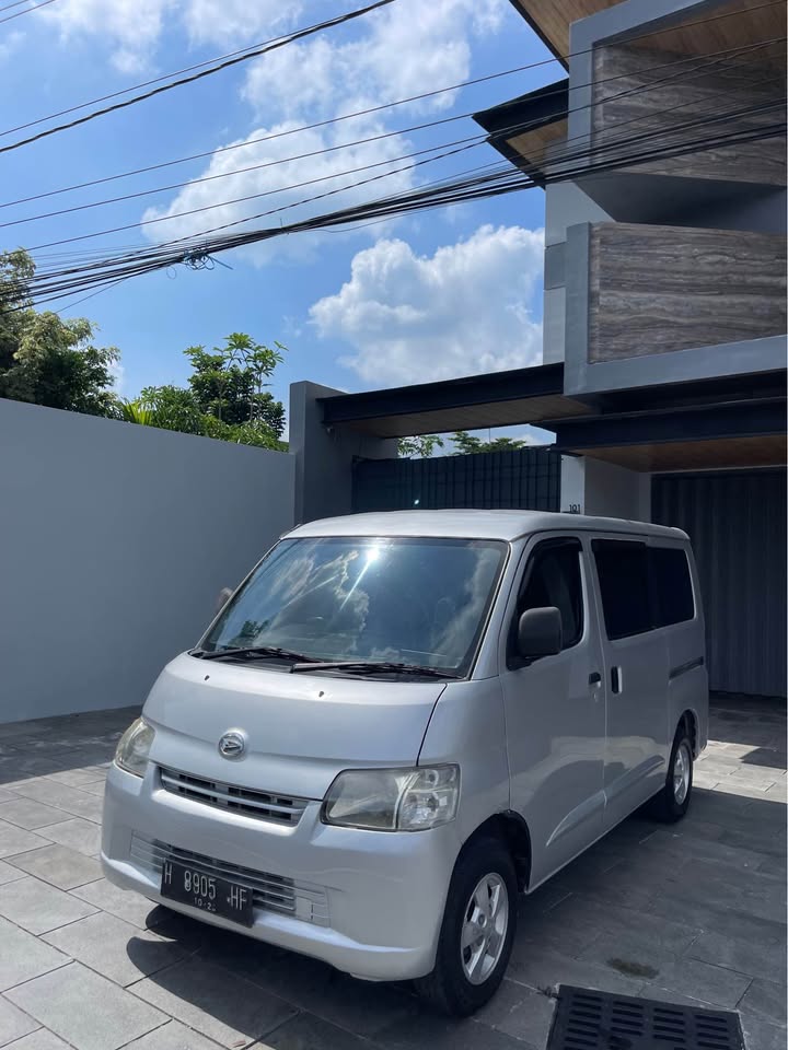 2013 Daihatsu Gran Max MB Minibus 1.3L D Mini Bus MT 2013 Daihatsu Gran Max MB Minibus 1.3L D Mini Bus MT