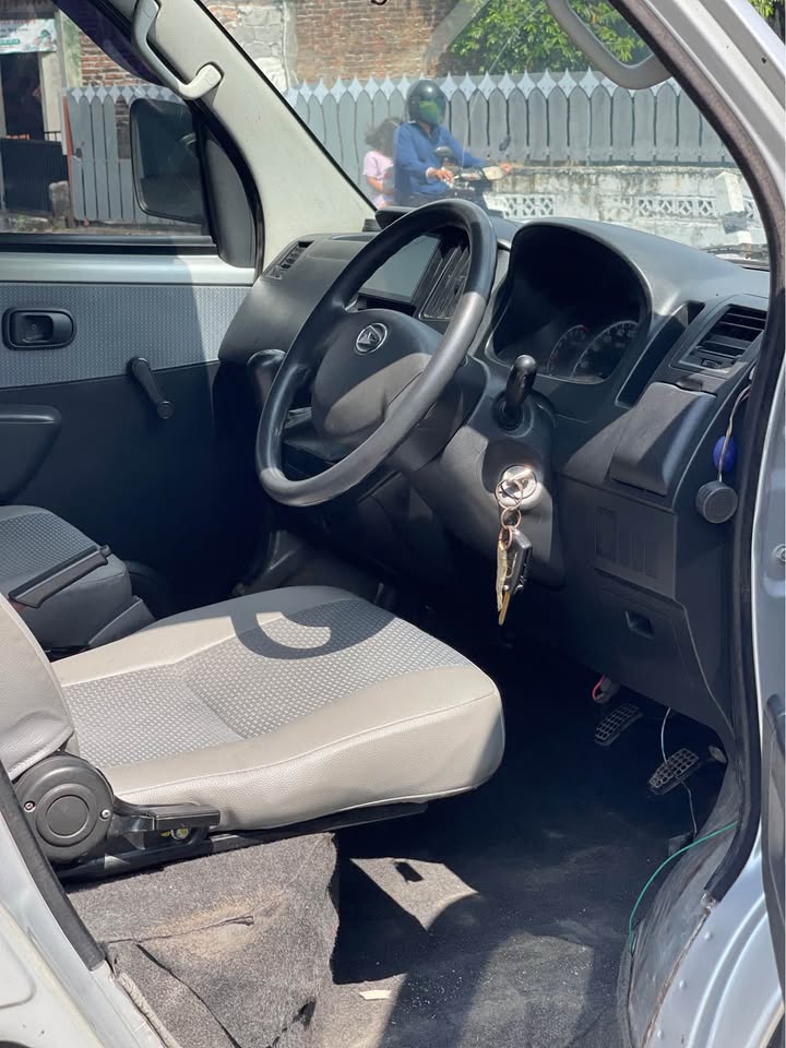 2013 Daihatsu Gran Max MB Minibus 1.3L D Mini Bus MT 2013 Daihatsu Gran Max MB Minibus 1.3L D Mini Bus MT