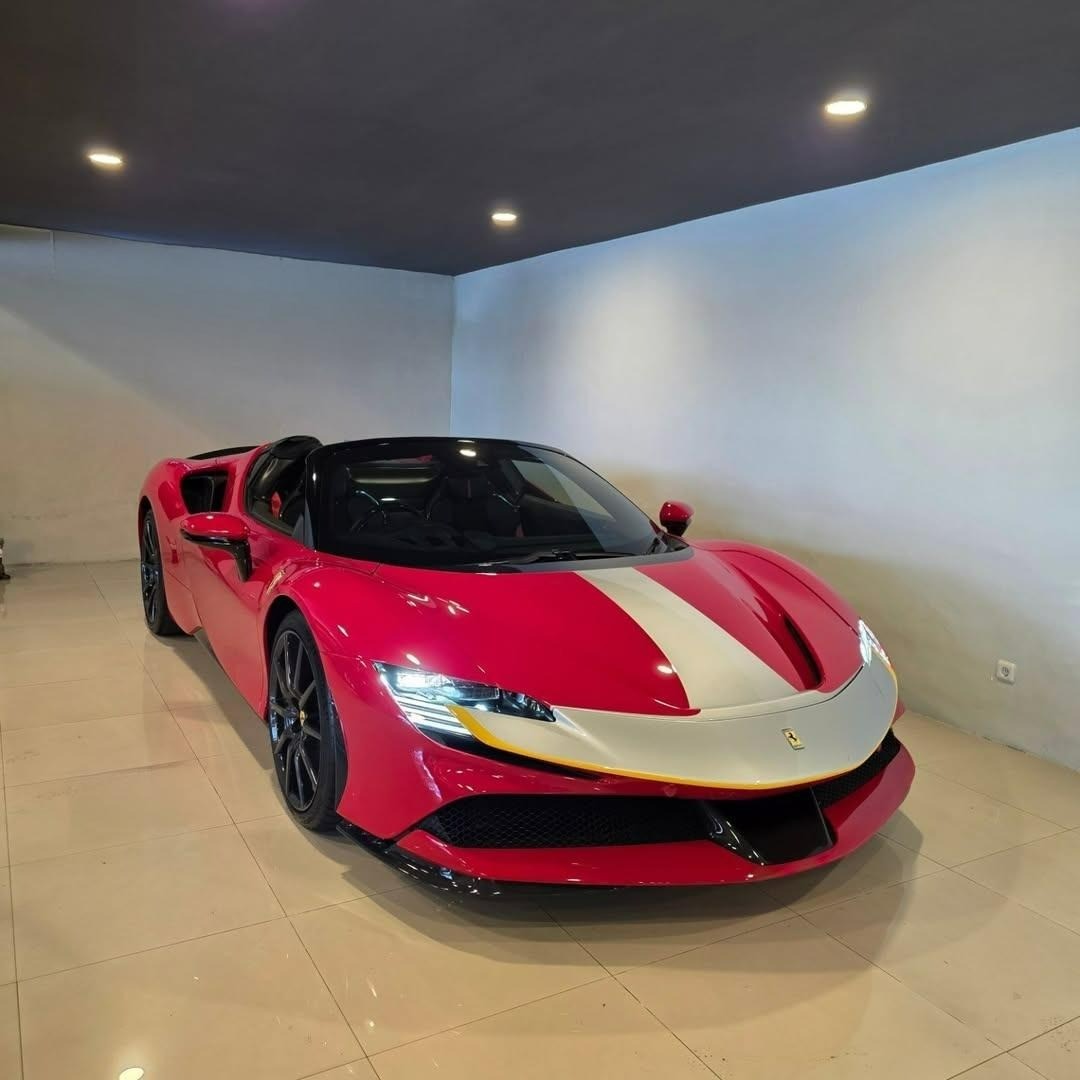 2023 Ferrari SF90 Spider 4.0L 2023 Ferrari SF90 Spider 4.0L