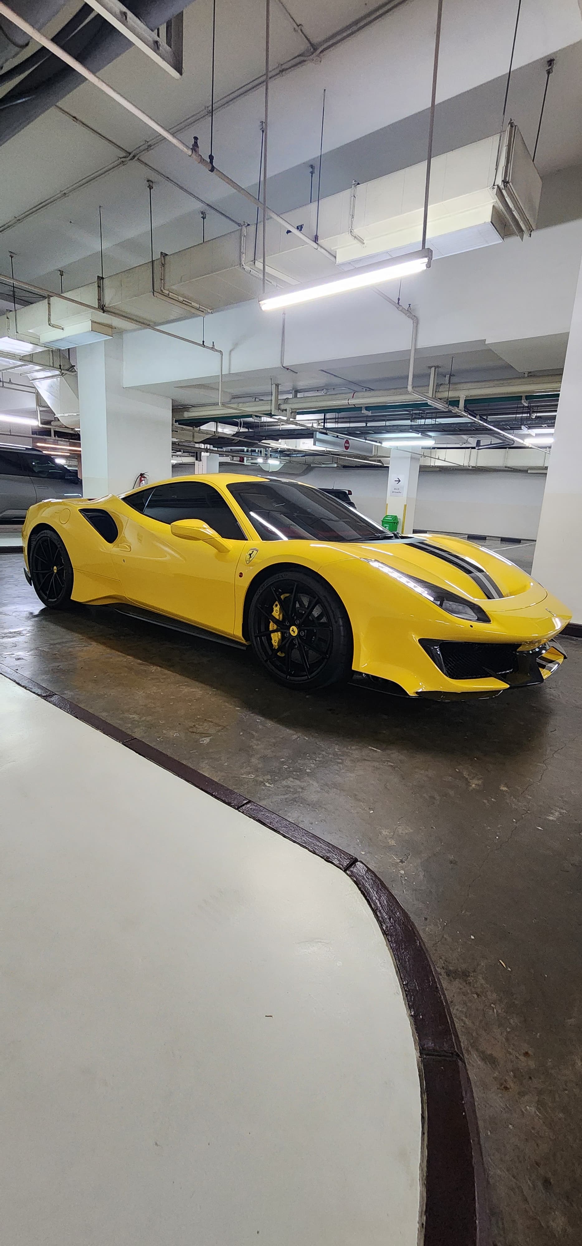 2021 Ferrari 488 GTB 488 GTB 2021 Ferrari 488 GTB 488 GTB