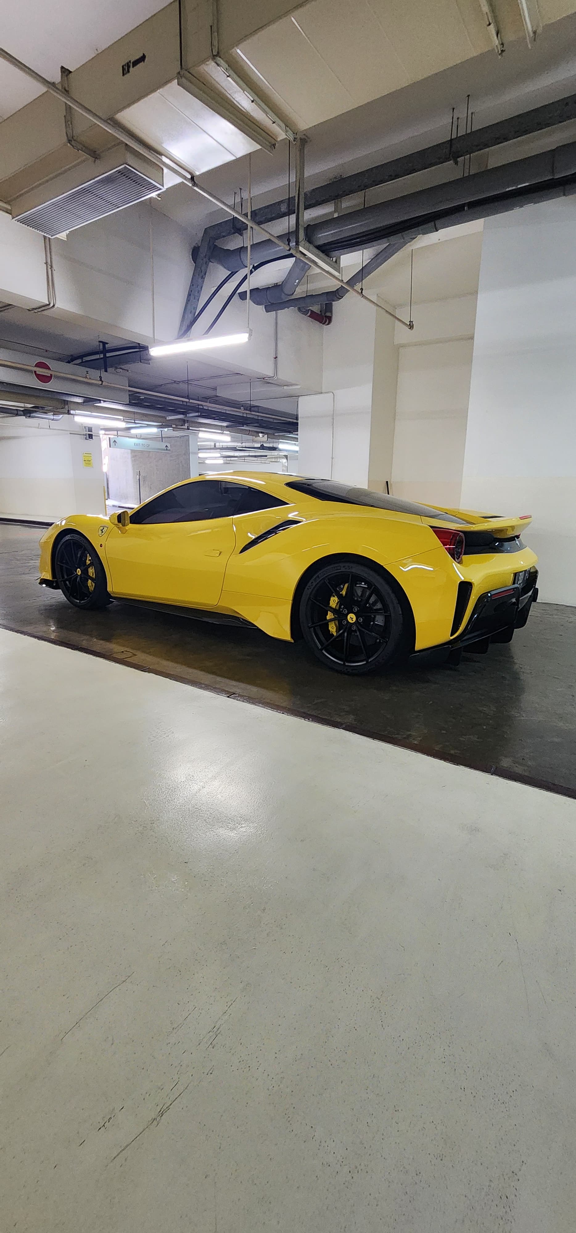 2021 Ferrari 488 GTB 488 GTB 2021 Ferrari 488 GTB 488 GTB
