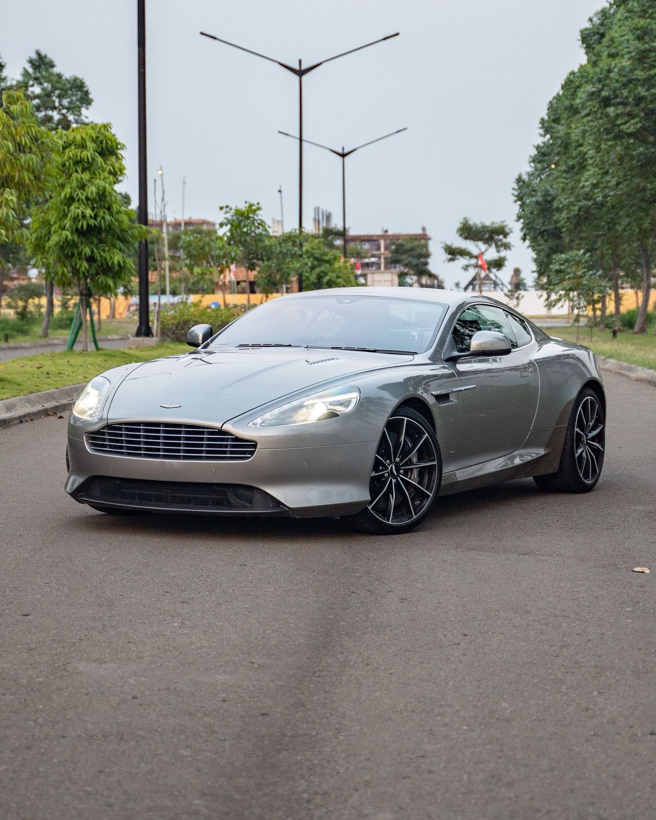 Second Hand 2016 Aston Martin DB9 GT Second Hand 2016 Aston Martin DB9 GT
