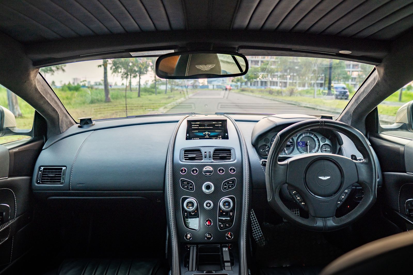 2016 Aston Martin DB9 GT 2016 Aston Martin DB9 GT