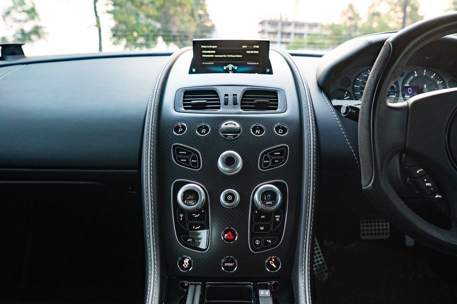 2016 Aston Martin DB9 GT 2016 Aston Martin DB9 GT