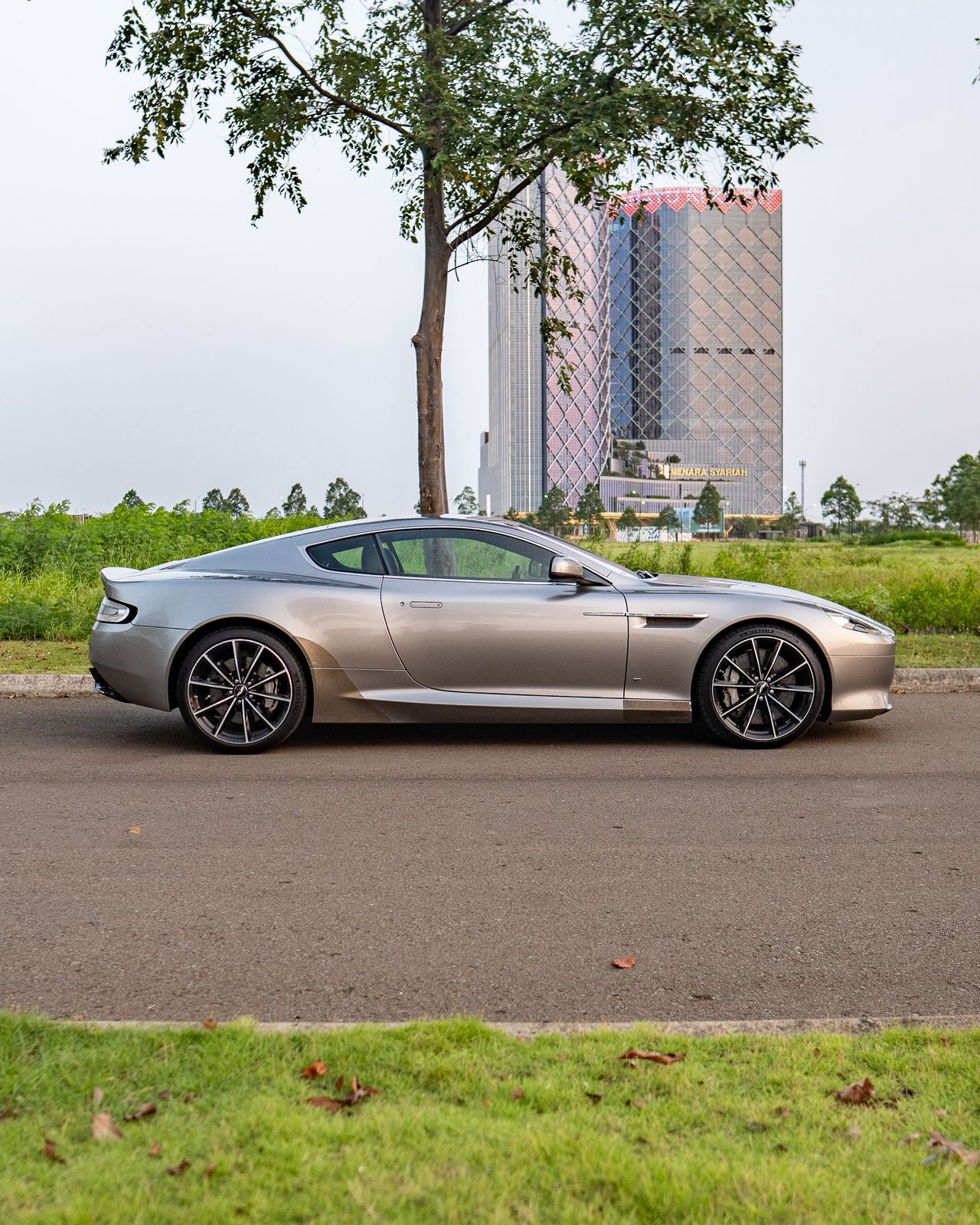 2016 Aston Martin DB9 GT 2016 Aston Martin DB9 GT