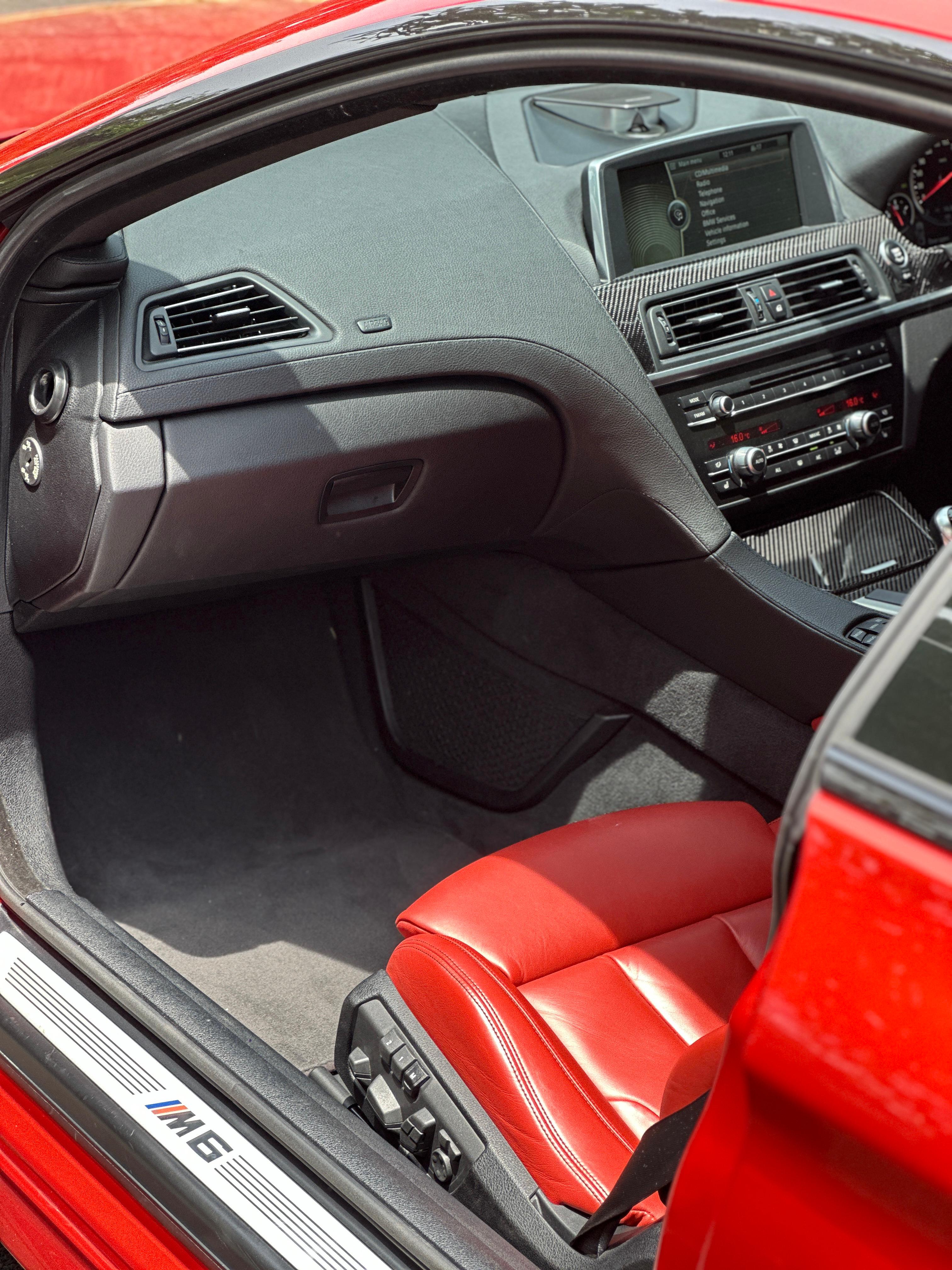 2013 BMW M6 Coupe 4.4 L 2013 BMW M6 Coupe 4.4 L