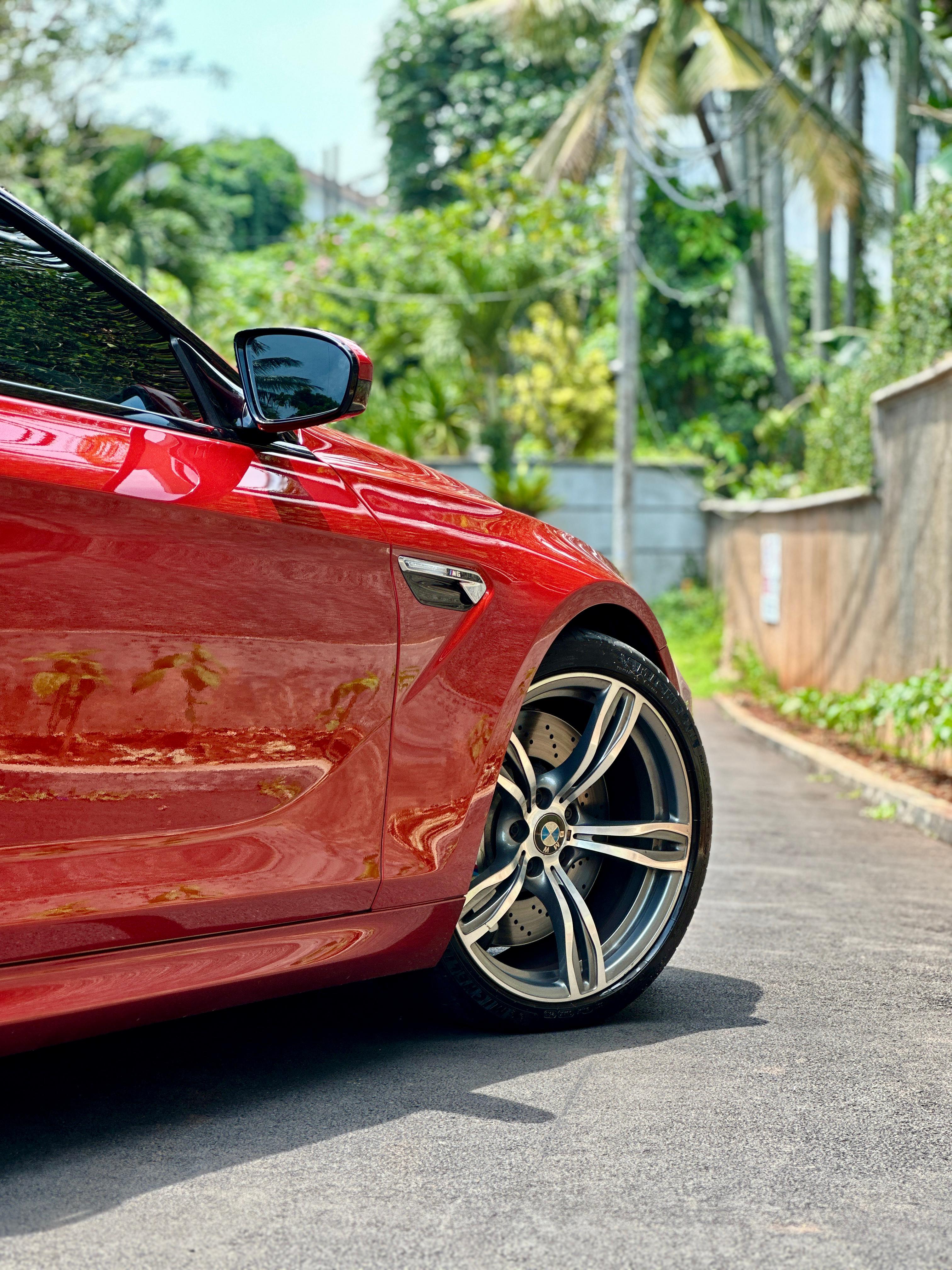 2013 BMW M6 Coupe 4.4 L 2013 BMW M6 Coupe 4.4 L