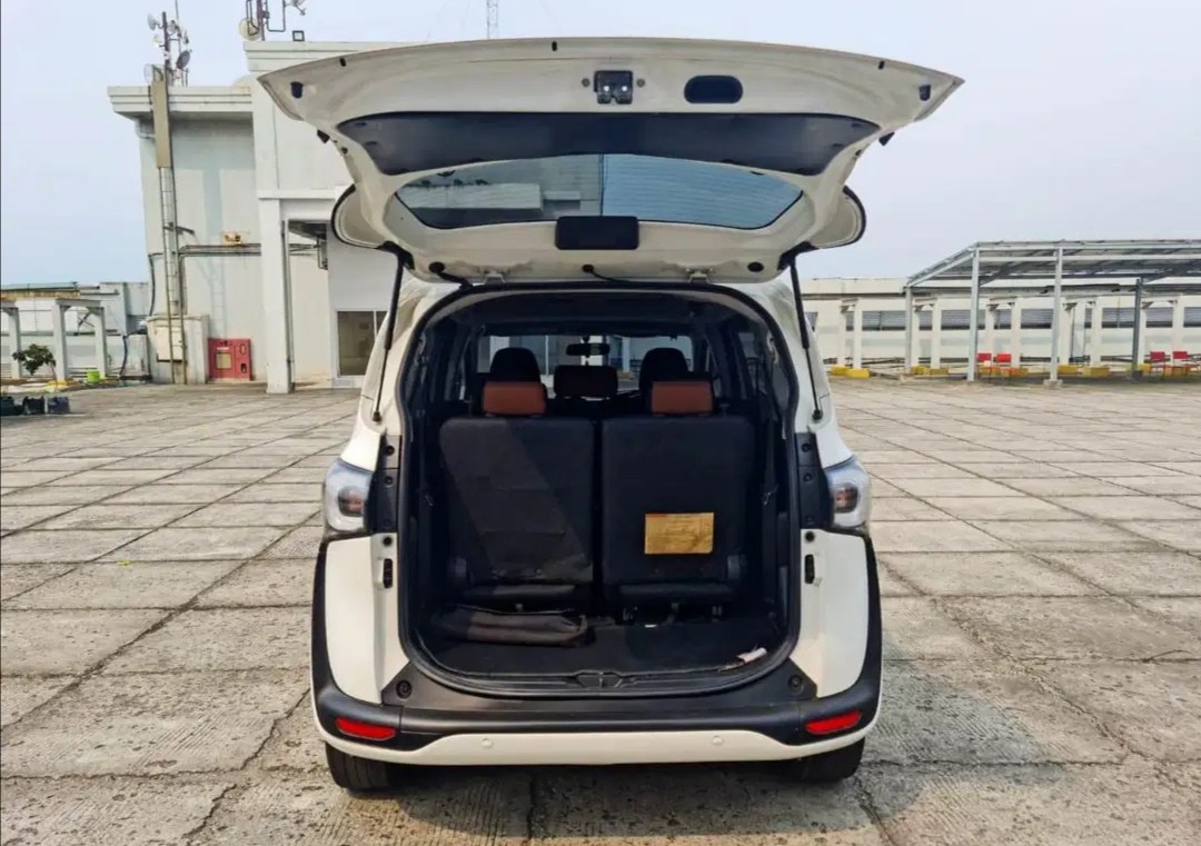 2017 Toyota Sienta 2017 Toyota Sienta