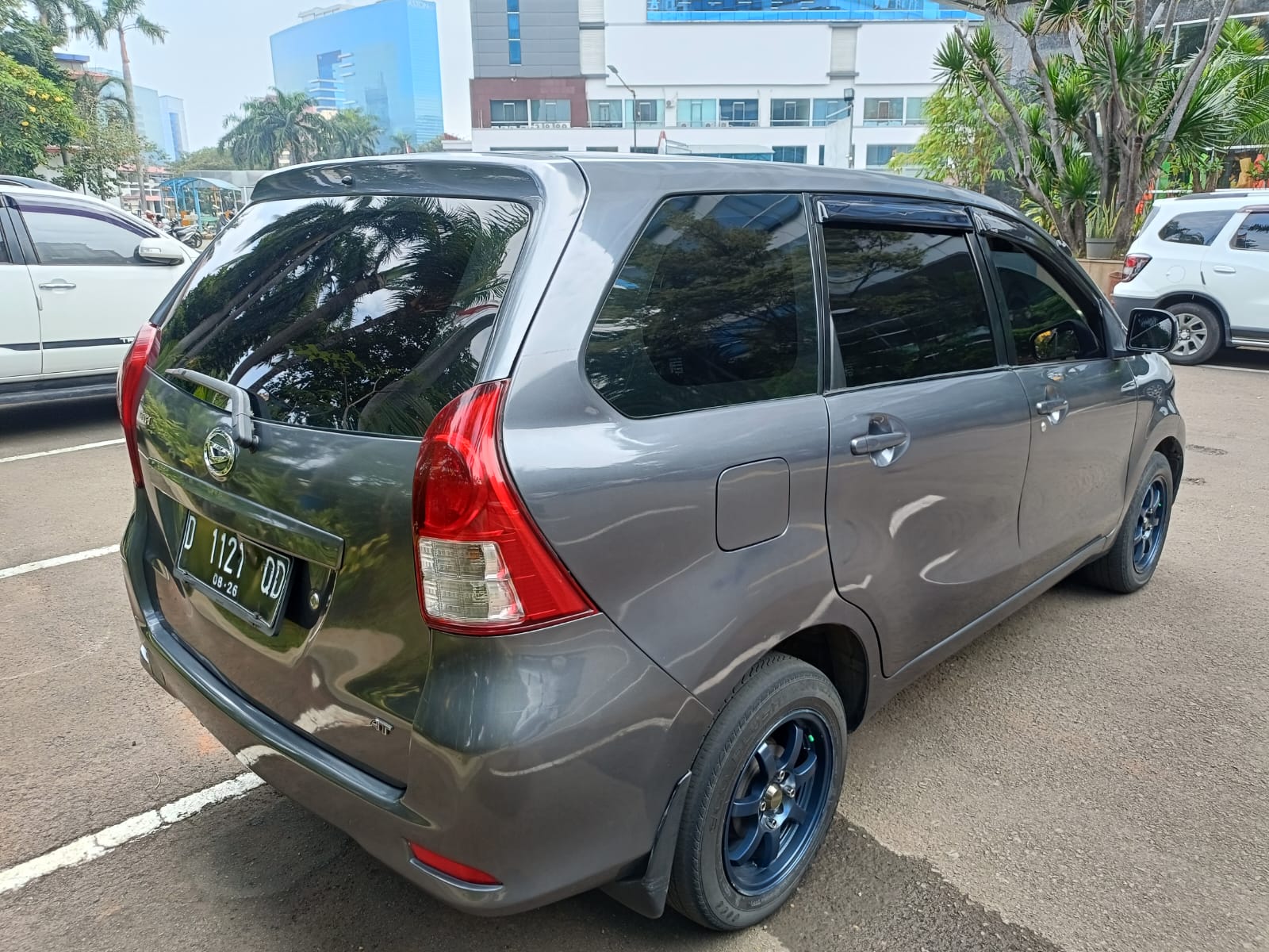2012 Daihatsu Xenia 2012 Daihatsu Xenia