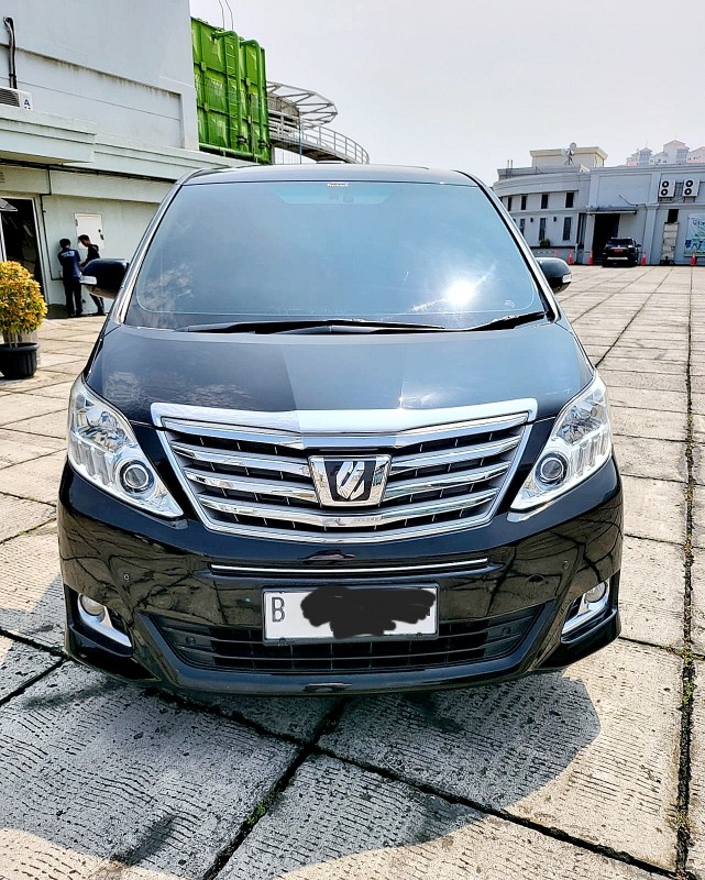 2012 Toyota Alphard