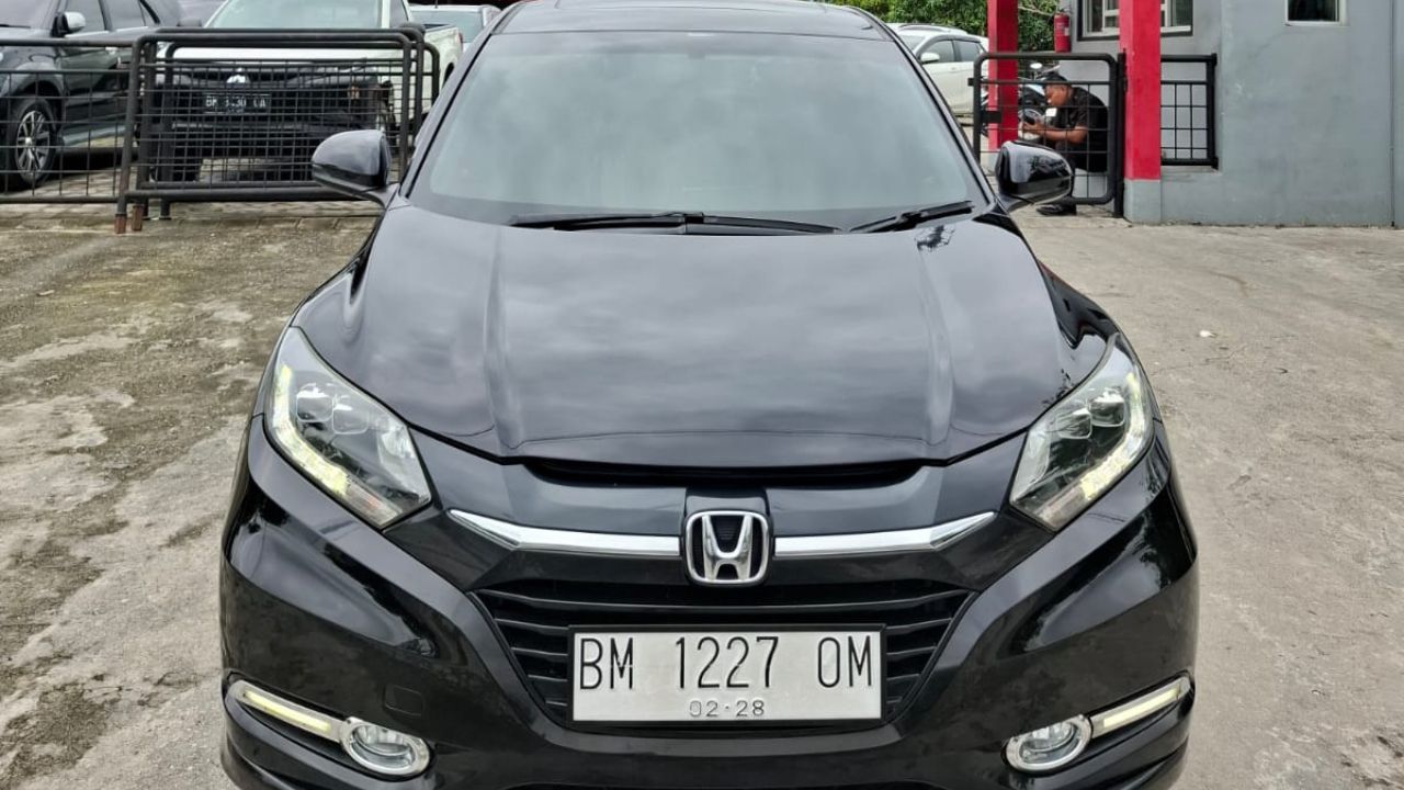 Second Hand 2017 Honda HRV  Prestige 1.8 AT Second Hand 2017 Honda HRV  Prestige 1.8 AT