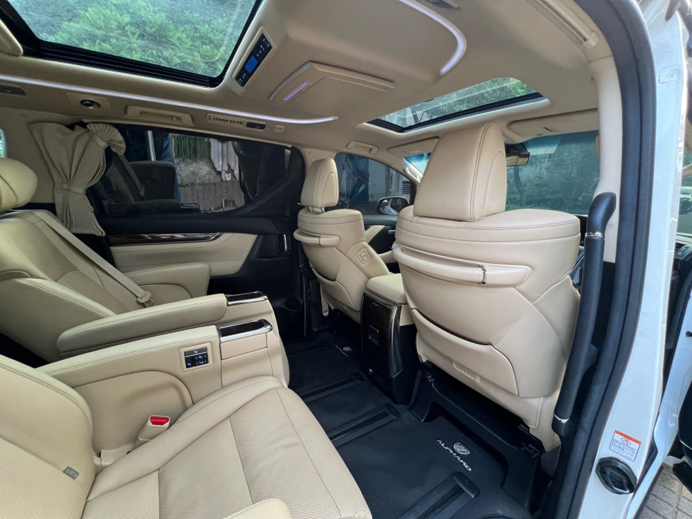 2021 Toyota Alphard  2.5 G A/T 2021 Toyota Alphard  2.5 G A/T