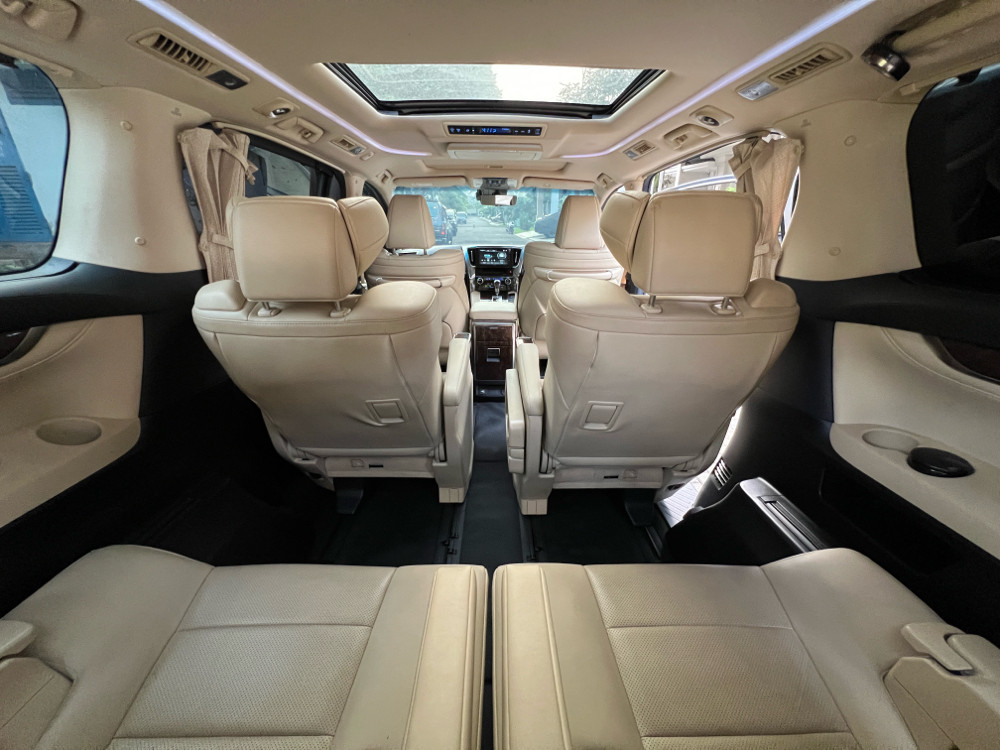 2021 Toyota Alphard  2.5 G A/T 2021 Toyota Alphard  2.5 G A/T