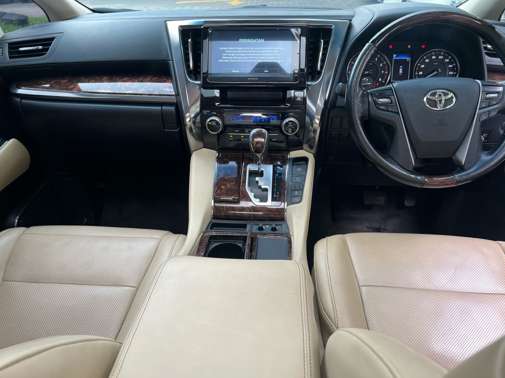 2021 Toyota Alphard  2.5 G A/T 2021 Toyota Alphard  2.5 G A/T