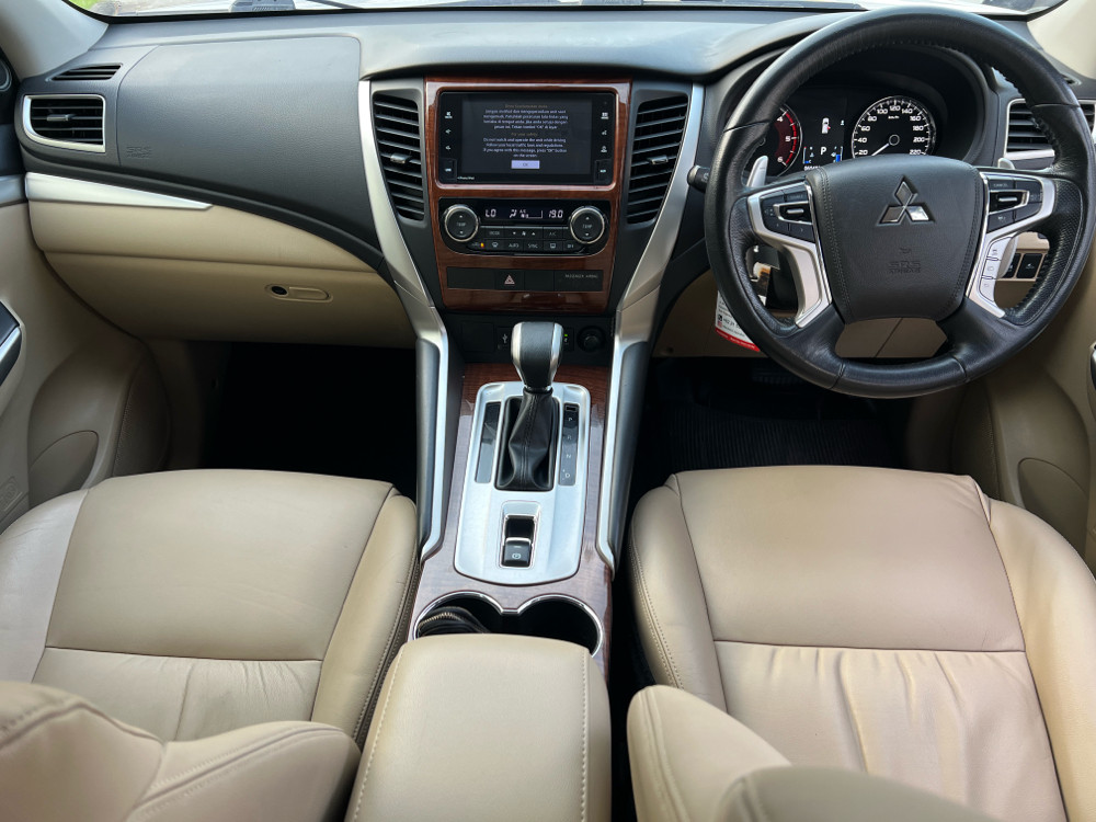 2019 Mitsubishi Pajero Sport  Dakar 4x2 Ultimate 2019 Mitsubishi Pajero Sport  Dakar 4x2 Ultimate