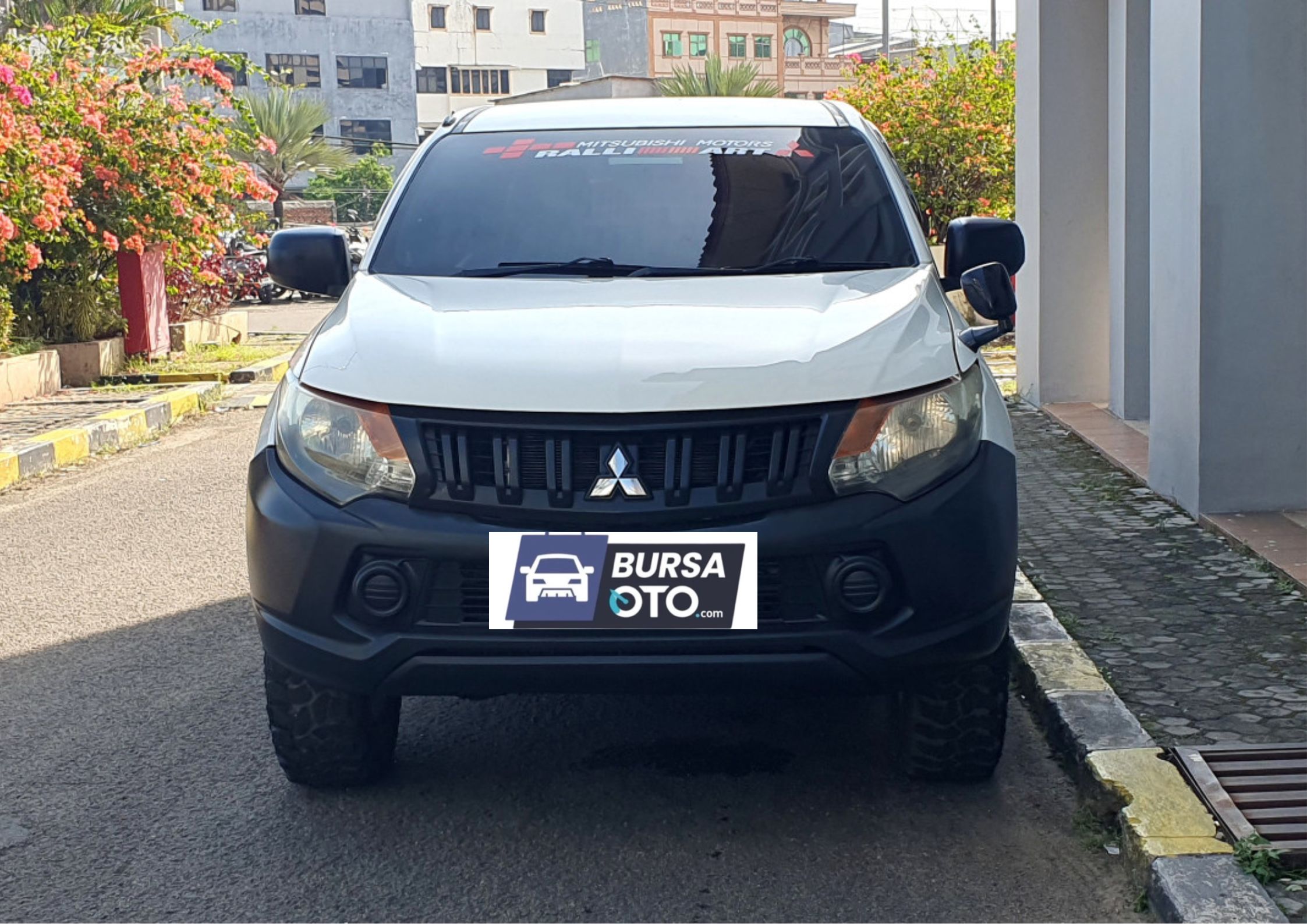 2016 Mitsubishi Triton Bekas 2016 Mitsubishi Triton Bekas