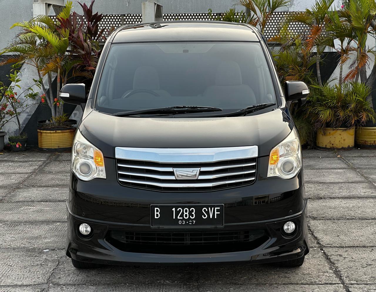 Second Hand 2013 Toyota NAV1 Second Hand 2013 Toyota NAV1