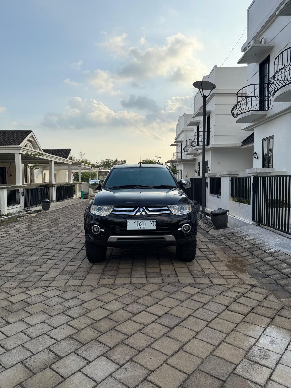 Second Hand 2014 Mitsubishi Pajero Sport  Dakar 4x2 Second Hand 2014 Mitsubishi Pajero Sport  Dakar 4x2