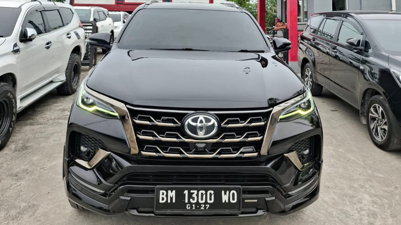 Second Hand 2021 Toyota Fortuner 2.4 GR Sport AT Second Hand 2021 Toyota Fortuner 2.4 GR Sport AT