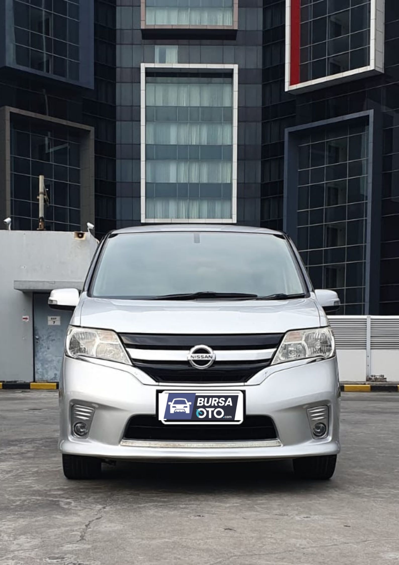 Second Hand 2011 Nissan Serena Second Hand 2011 Nissan Serena