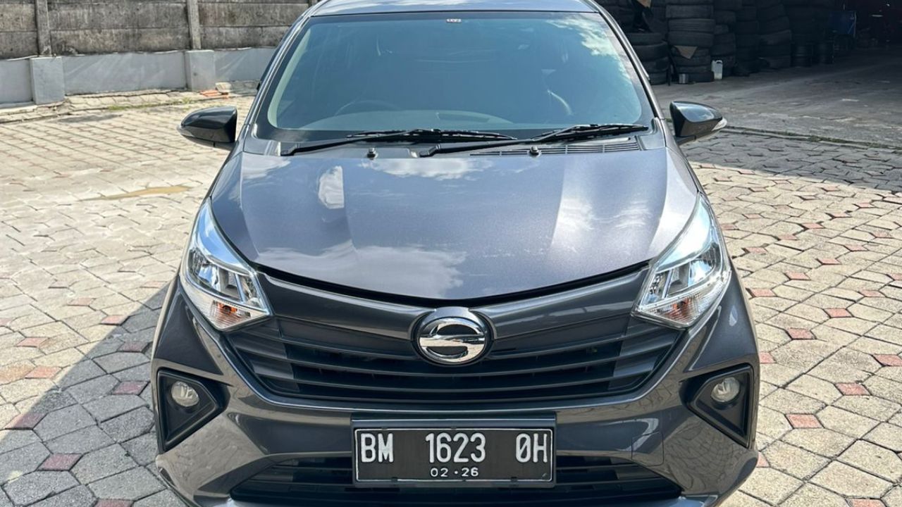 Second Hand 2021 Daihatsu Sigra 1.0 M MT Second Hand 2021 Daihatsu Sigra 1.0 M MT