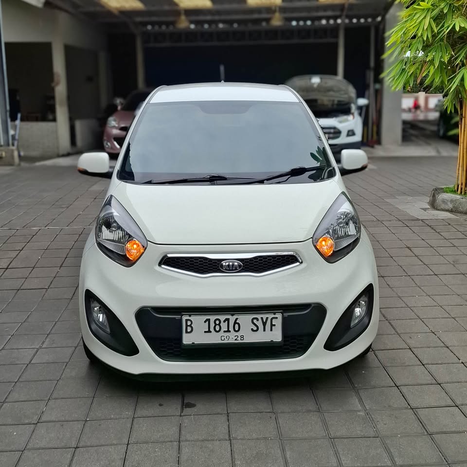 Second Hand 2013 Kia Picanto SE 3 M/T Second Hand 2013 Kia Picanto SE 3 M/T
