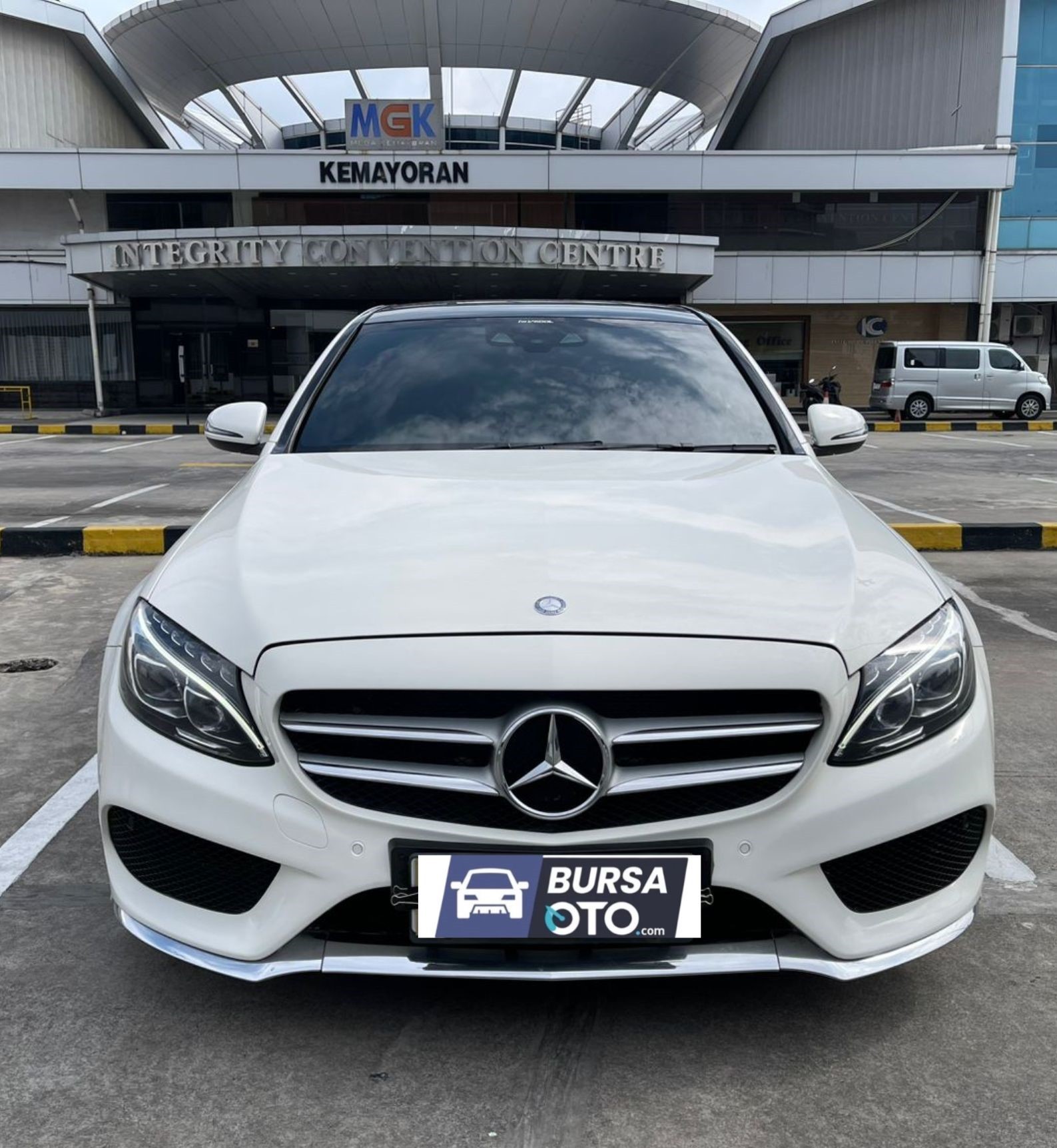 2016 Mercedes Benz C-Class Sedan Bekas 2016 Mercedes Benz C-Class Sedan Bekas