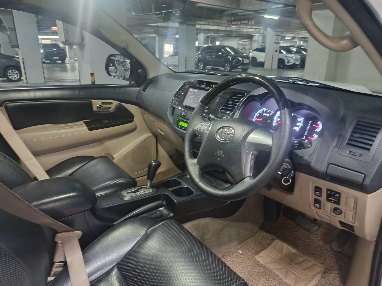 2014 Toyota Fortuner  2014 Toyota Fortuner